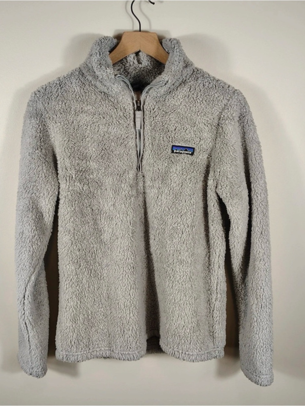 Patagonia Light Gray women’s Zip-Up Fleece Sweater